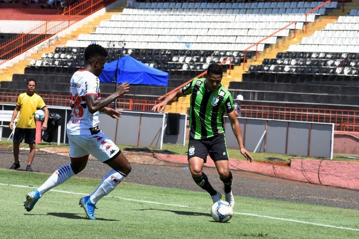 Fotos do empate por 0 a 0 entre Botafogo-SP e Amrica, em Ribeiro Preto, pela Srie B do Brasileiro