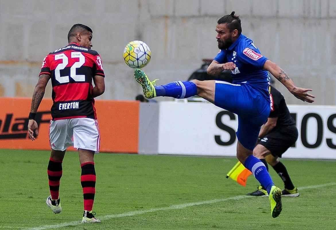 Imagens do duelo entre Flamengo e Cruzeiro pela 27 rodada do Brasileiro