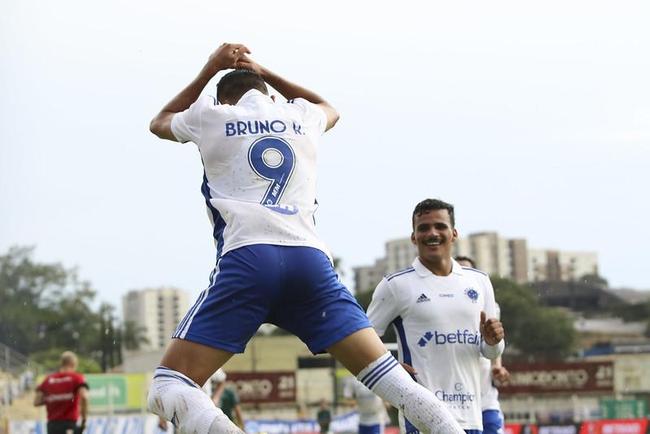 Fotos do jogo entre Caldense x Cruzeiro, no estádio Ronaldão, em Poços de Caldas, pela 7ª rodada do Campeonato Mineiro
