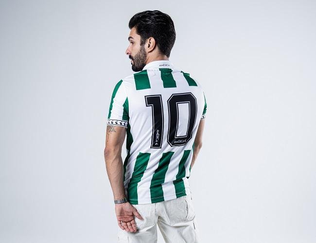 Amrica lana camisa em homenagem ao ttulo da Srie B de 1997