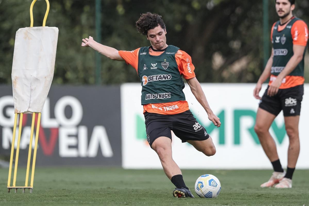 Aps a eliminao na Libertadores diante do Palmeiras, jogadores do Atltico se reapresentaram na Cidade do Galo e realizaram treinamento visando o duelo contra o Internacional, pelo Campeonato Brasileiro