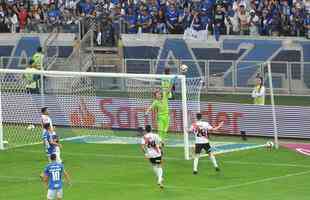 Lances do segundo tempo do duelo entre Cruzeiro e River Plate pela Copa Libertadores