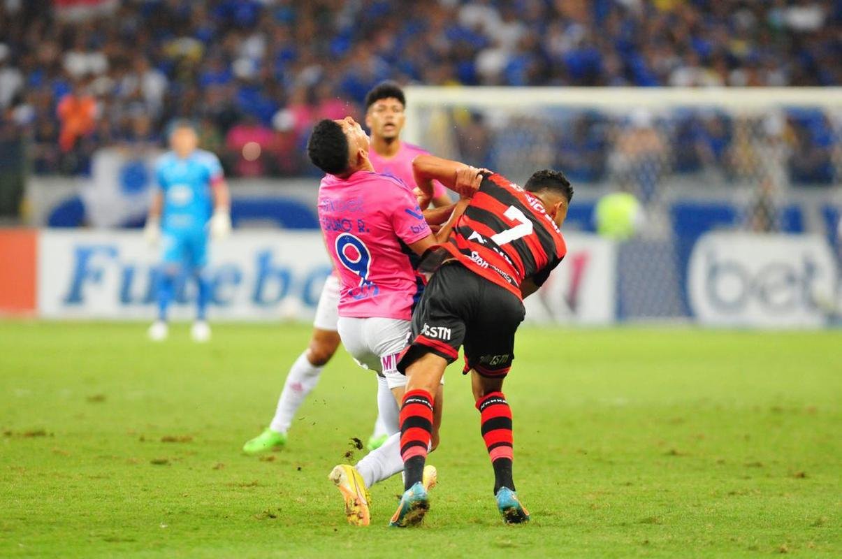 Em reencontro com a torcida aps o ttulo da Srie B, Cruzeiro enfrentou o Ituano no Mineiro, em Belo Horizonte, pela 33 rodada. Veja as melhores imagens!