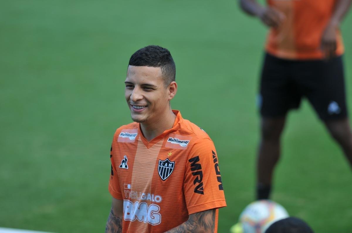 Fotos do treino do Atltico nesta quarta-feira na Cidade do Galo. Time dirigido por James Freitas se prepara para o clssico de sbado, s 19h, no Mineiro, pelo Mineiro