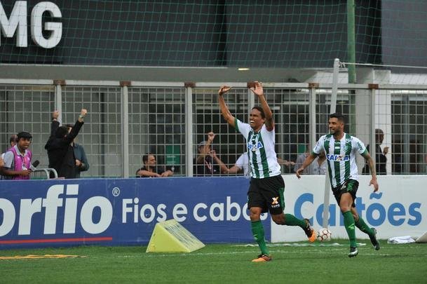 Zagueiro americano Rafael Lima marcou o gol do ttulo sobre o CRB e emocionou o Independncia