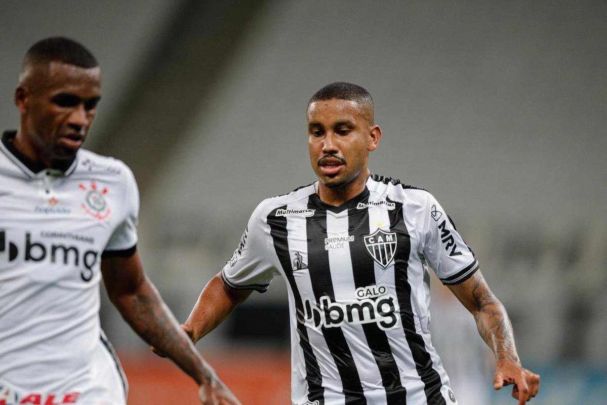 O Atltico venceu Corinthians de virada, por 2 a 1, neste sbado, em So Paulo, pela 21 rodada do Campeonato Brasileiro. Os gols alvinegros foram marcados por Guilherme Arana e Marrony. Matheus Dav balanou a rede para o Timo.