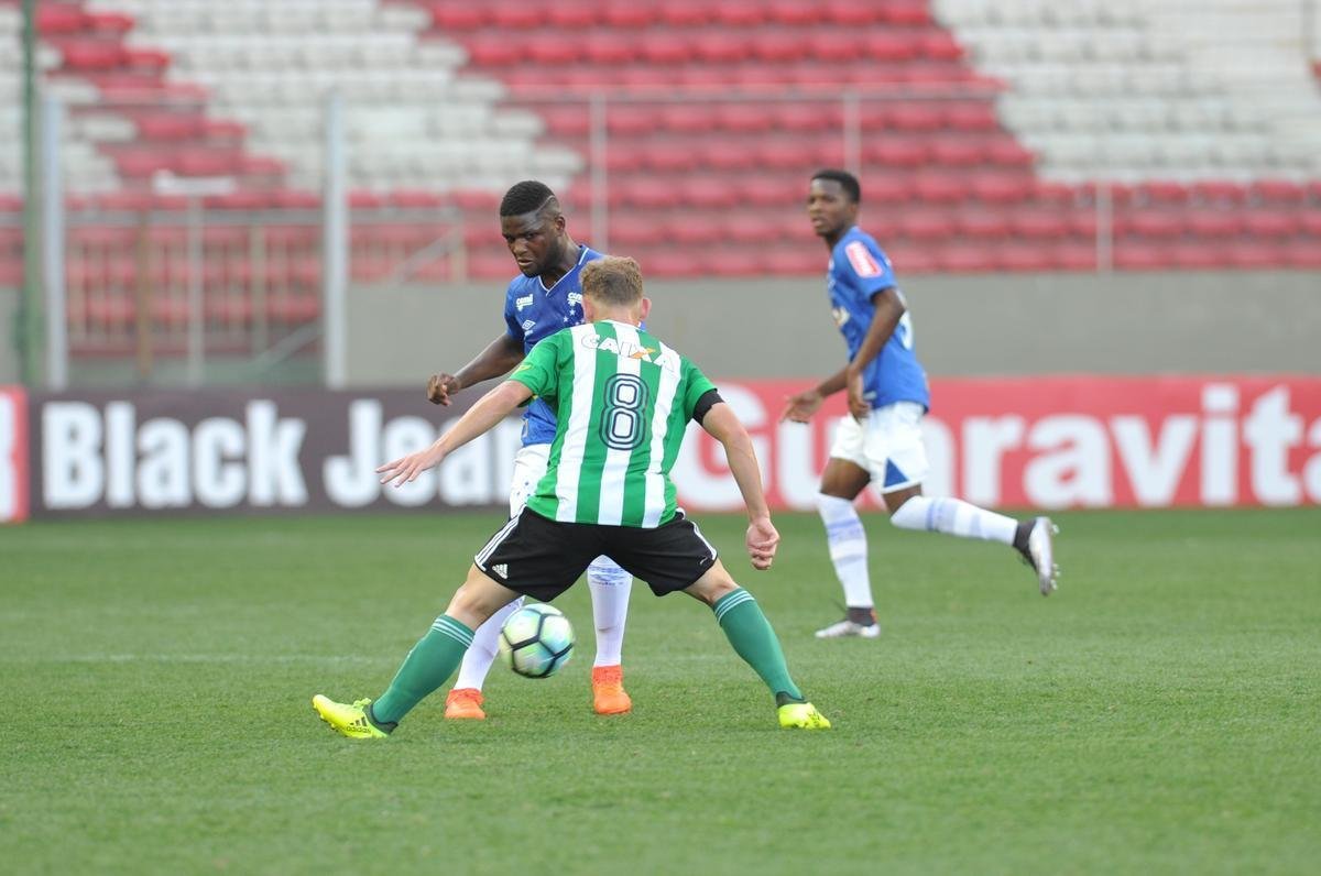 Imagens do jogo entre Cruzeiro e Coritiba, no Independncia, pela final do Campeonato Brasileiro Sub-20