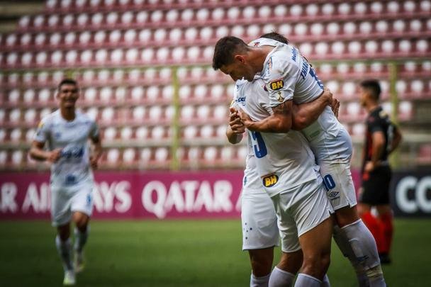 Fotos de Deportivo Lara x Cruzeiro, em Cabudare, na Venezuela, pela quinta rodada do Grupo B da Copa Libertadores