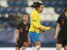 Com gol de Marta, Brasil empata com Holanda na estreia em torneio na França