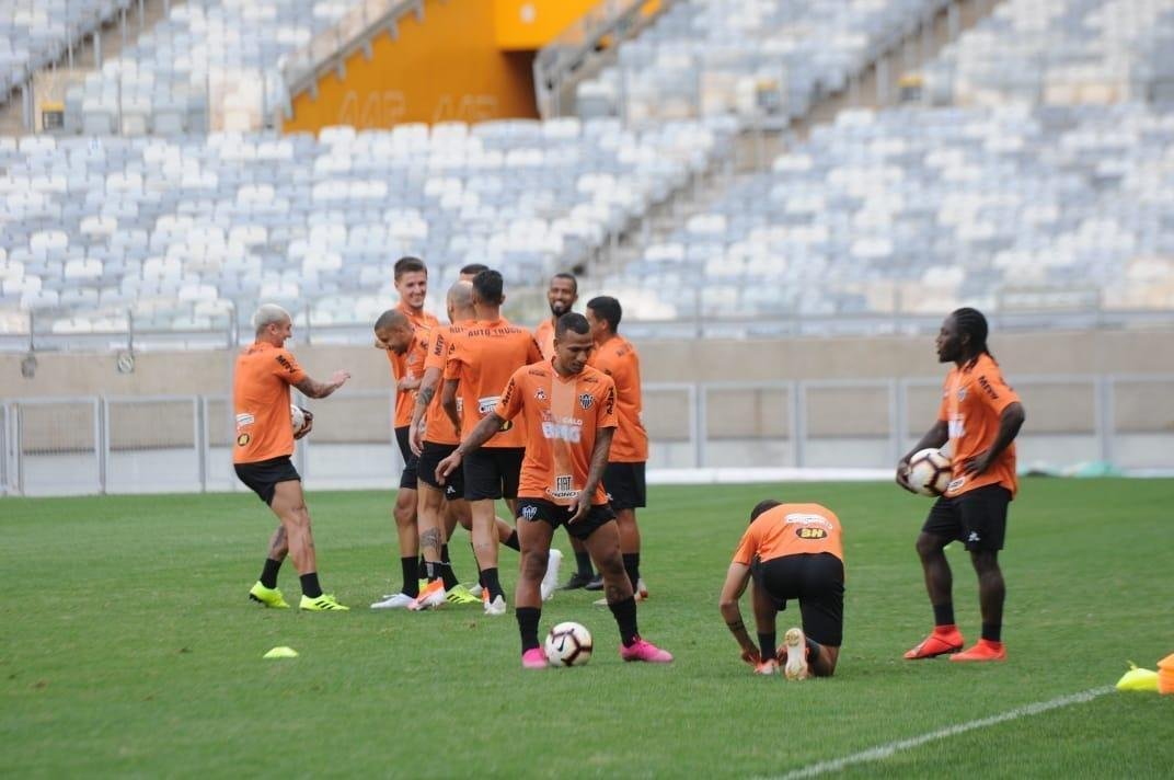 Brasileiros e argentinos se enfrentam nesta quinta-feira, s 21h30, no Mineiro