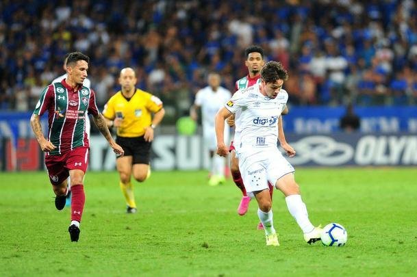 rbitro anulou gol do Cruzeiro e gerou muita revolta no Mineiro