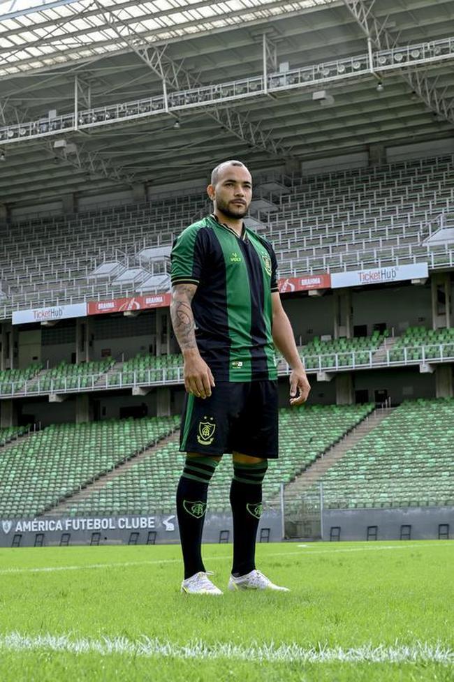 Fotos dos novos uniformes do América