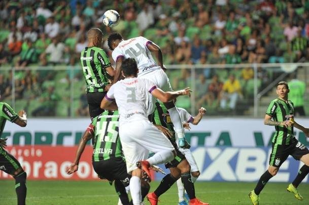 Amrica e Paran Clube se enfrentam pela 33 rodada da Srie B, no Horto