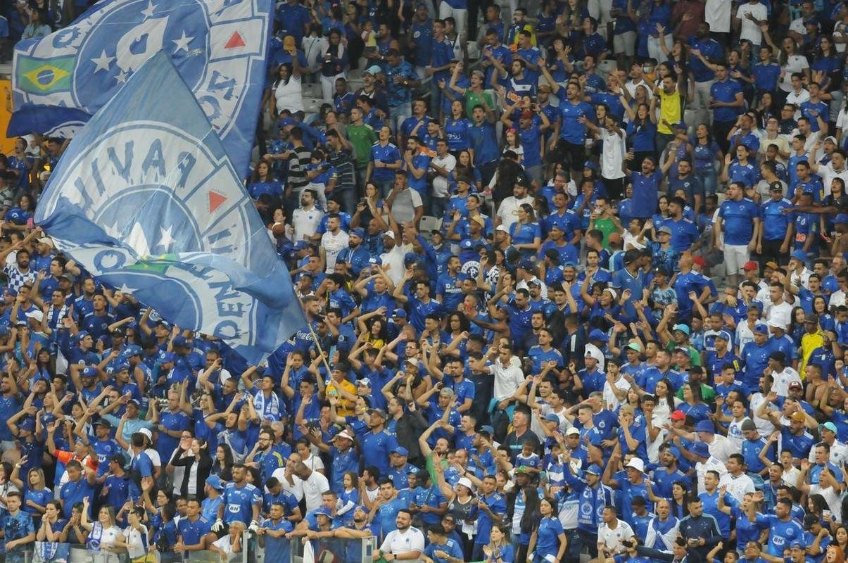 Torcida do Cruzeiro deu show mais uma vez e lotou o Mineiro na partida contra o CRB pela 11 rodada da Srie B