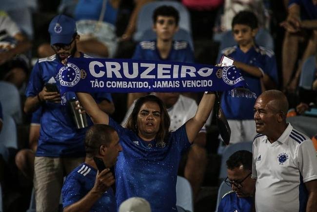 Sampaio Corra x Cruzeiro, no estdio Castelo, em So Lus-MA, pela 27 rodada da Srie B do Campeonato Brasileiro