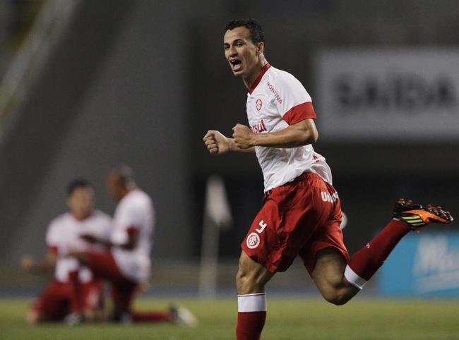 18 Leandro Damio - 15 gols