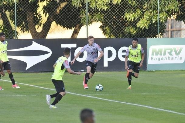 Com Fred em campo, jogadores do Atltico se reapresentaram na tarde desta segunda-feira