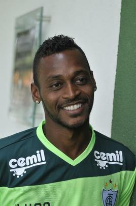 Marquinhos, de 28 anos,  o nono reforo do Amrica para temporada 2018