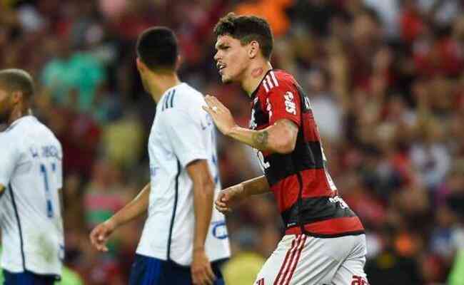 Ayrton Lucas fez o gol do Flamengo no empate com o Cruzeiro