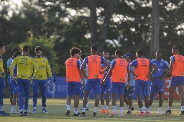 Cruzeiro se prepara para enfrentar o Fluminense, nesta quarta, s 19h15, no Mineiro