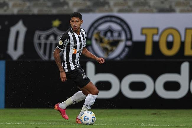 9� F�bio Santos e Marrony (foto) - 4  assist�ncias
