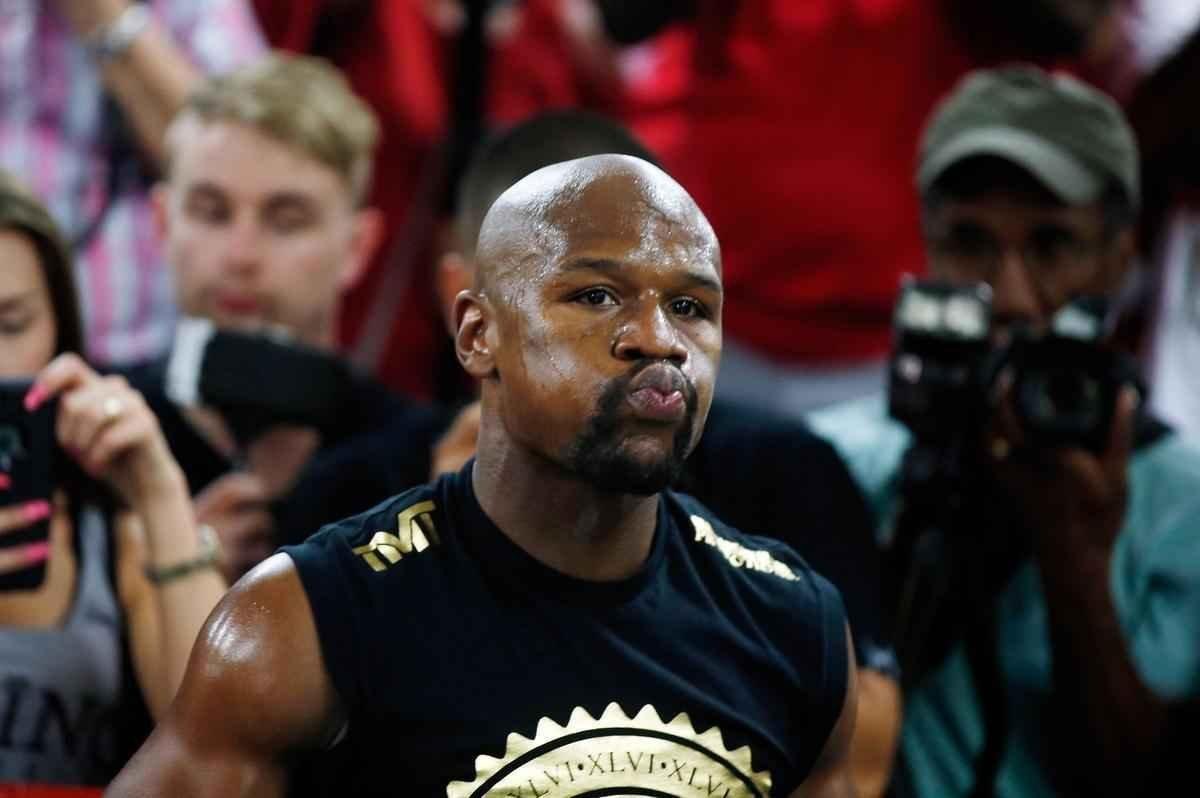 Em preparao para superluta contra Conor McGregor, em 26 de agosto, Floyd Mayweather recebe imprensa em treino aberto em Las Vegas 