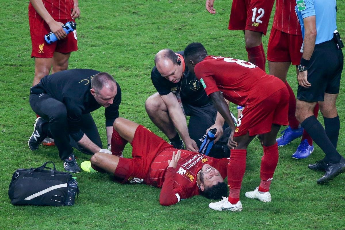 Fotos da reta final do tempo regulamentar, entre Liverpool e Flamengo, na deciso do Mundial