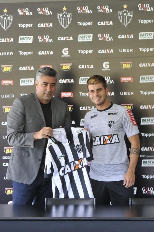 Veja fotos da apresentao de Toms Andrade no Atltico