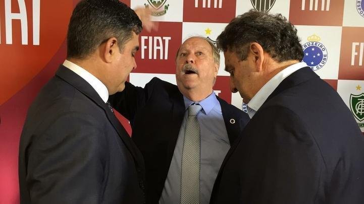 Presidentes e mascotes de Amrica, Atltico e Cruzeiro foram  fbrica da Fiat, em Betim, onde firmaram acordo comercial