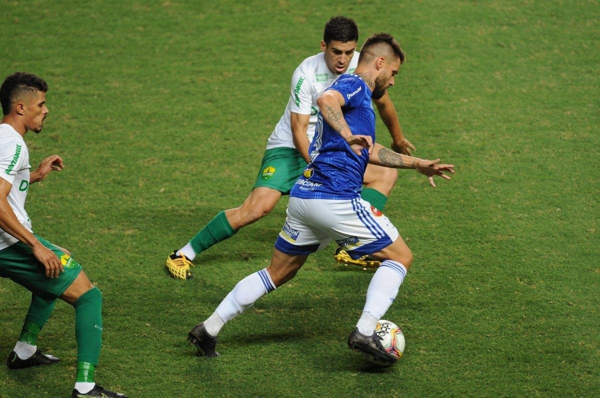 Fotos do jogo entre Cruzeiro e Cuiab, no Independncia, em Belo Horizonte, pela 32 rodada da Srie B do Campeonato Brasileiro