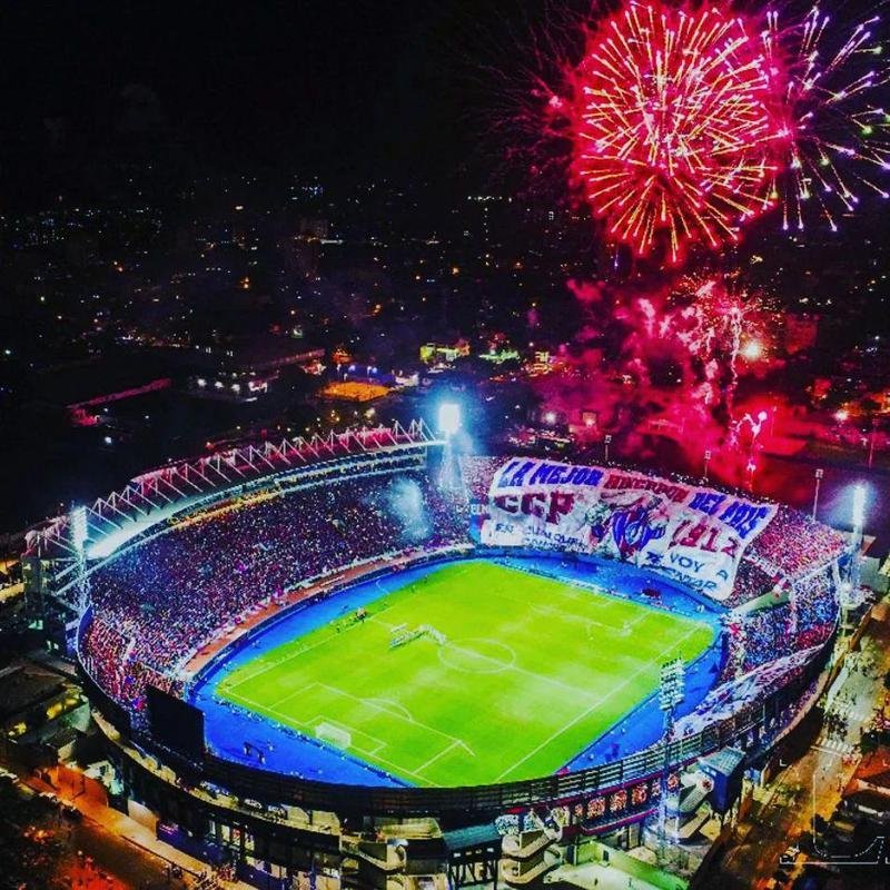 La Nueva Olla, casa do Cerro Porteo-PAR, comporta 45 mil torcedores  (Grupo C)