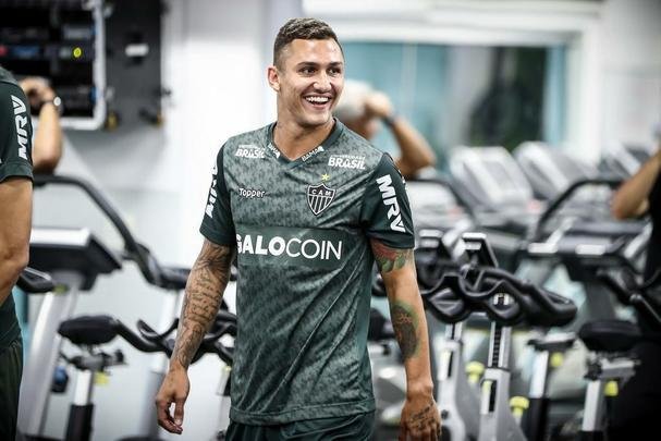 Vinicius - Novo reforo do Atltico, Vinicius chega para brigar por posio com Cazares, que  titular absoluto de Levir Culpi. Com bons nmeros no Bahia na temporada passada, o meio-campista pode ser utilizado com maior frequncia neste incio de ano.