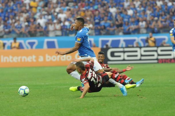 Cruzeiro e Flamengo se enfrentaram pela 20 rodada do Campeonato Brasileiro