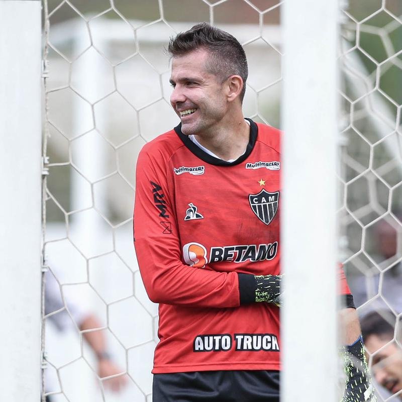 Fotos do treino do Atltico neste sbado, o ltimo de Victor no clube