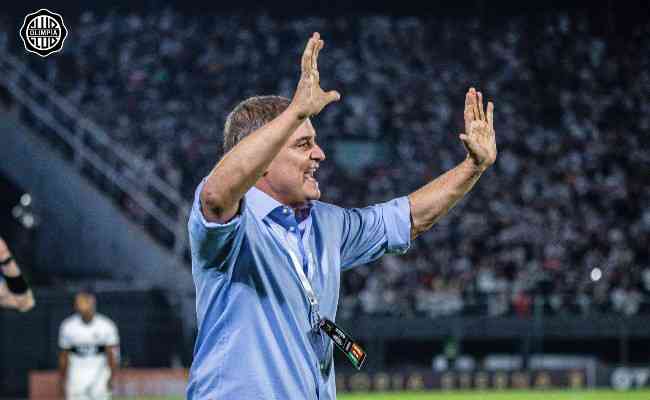Diego Aguirre brilha pelo Olimpia na fase de grupos da Libertadores