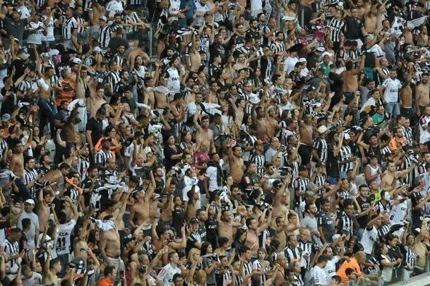 Fotos da torcida do Atltico no Mineiro, na partida contra o Cerro Porteo, pela Copa Libertadores