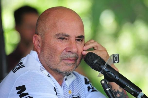 Jorge Sampaoli foi apresentado na tarde desta segunda-feira como novo tcnico do Atltico