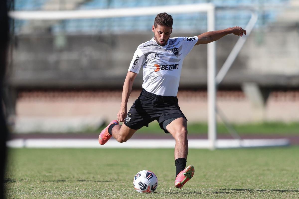 Atlético teve atividade no Estádio Olímpico Brígido Iriarte, em Caracas, antes da estreia na Libertadores