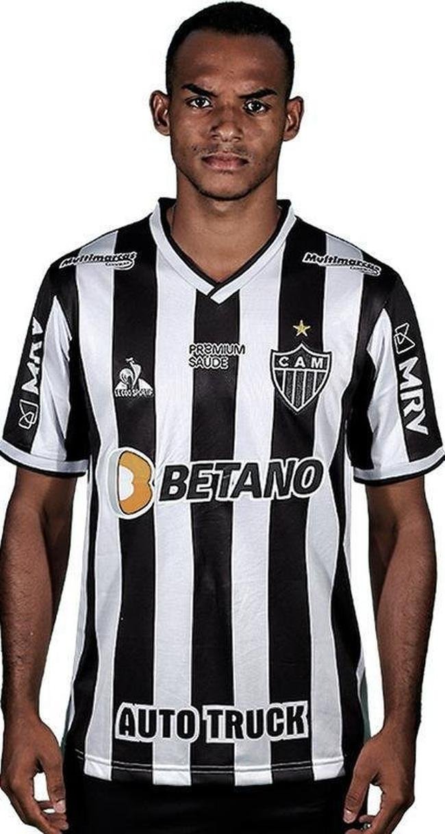 20 - Neto (meio-campista)