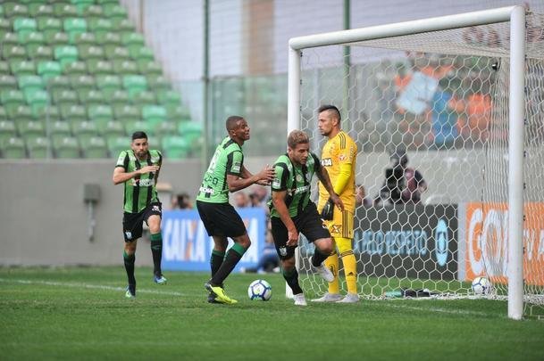 Fotos de Amrica x Flamengo, no Independncia, pela 21 rodada do Brasileiro