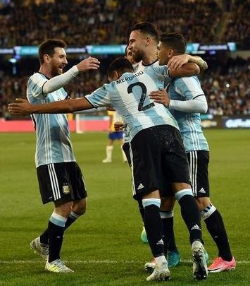 Brasil e Argentina se enfrentaram na manh desta sexta-feira, na Austrlia 