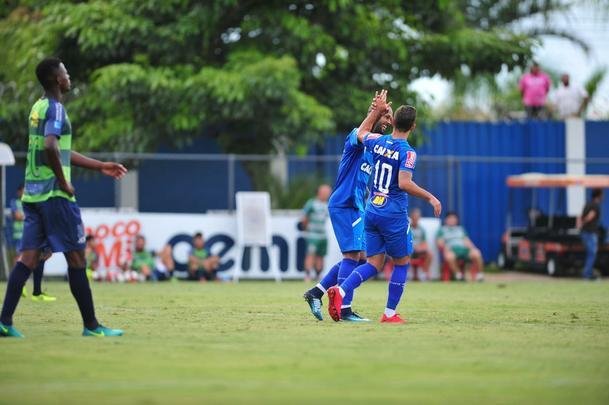 Imagens do jogo-treino entre Cruzeiro e Ipatinga, na Toca da Raposa II, nesta sexta-feira (12/01)