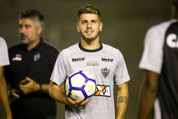 Jogadores trabalharam com bola no Almeidão, em João Pessoa, local da partida desta quarta, às 21h45, contra o Botafogo-PB, pela segunda fase da Copa do Brasil. Houve treinamento de pênaltis
