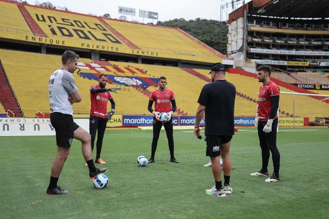 Atlético treina em Guayaquil antes do jogo contra o Emelec
