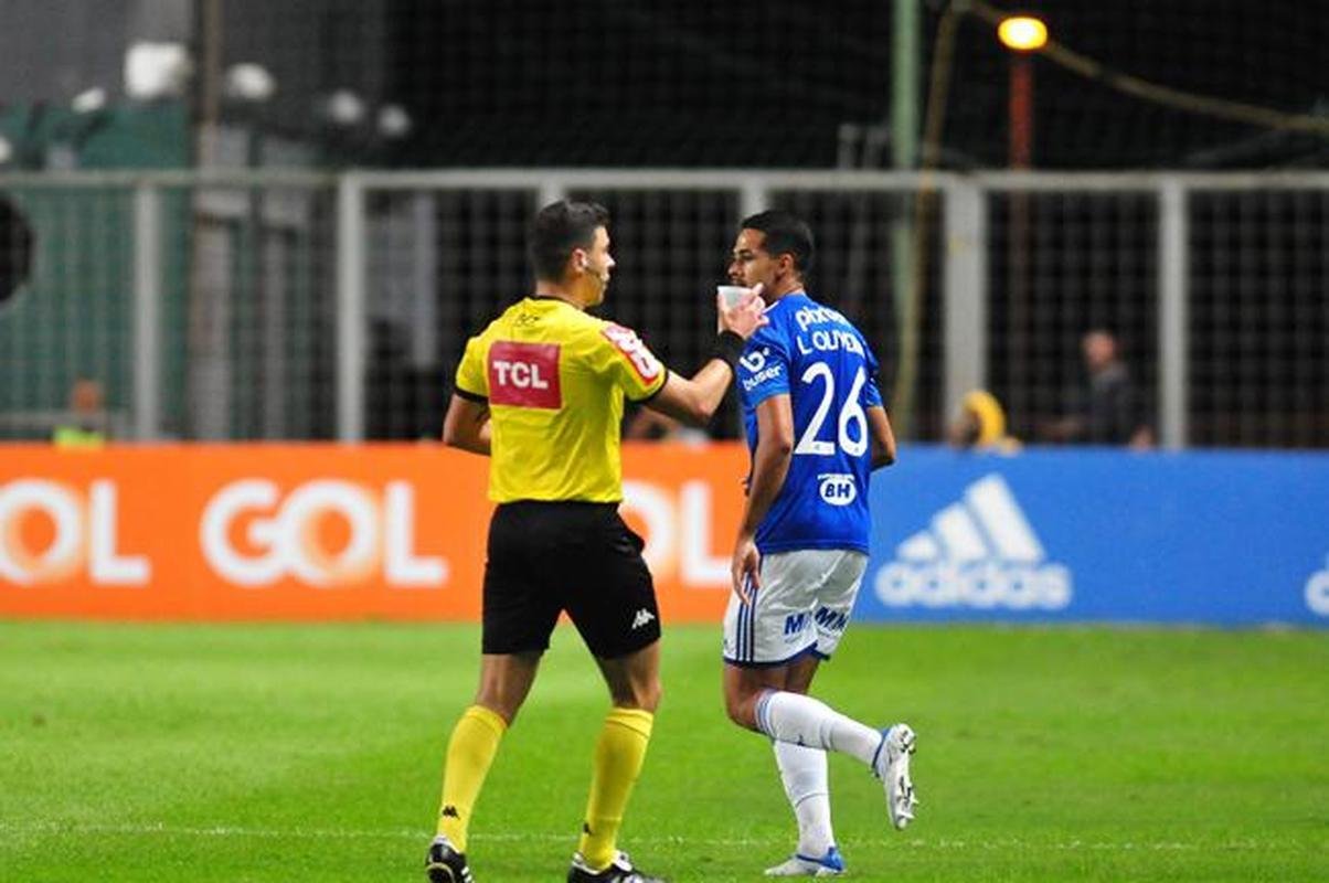 O Cruzeiro goleou o Nutico por 4 a 0 no Independncia, em Belo Horizonte, na 26 rodada da Srie B