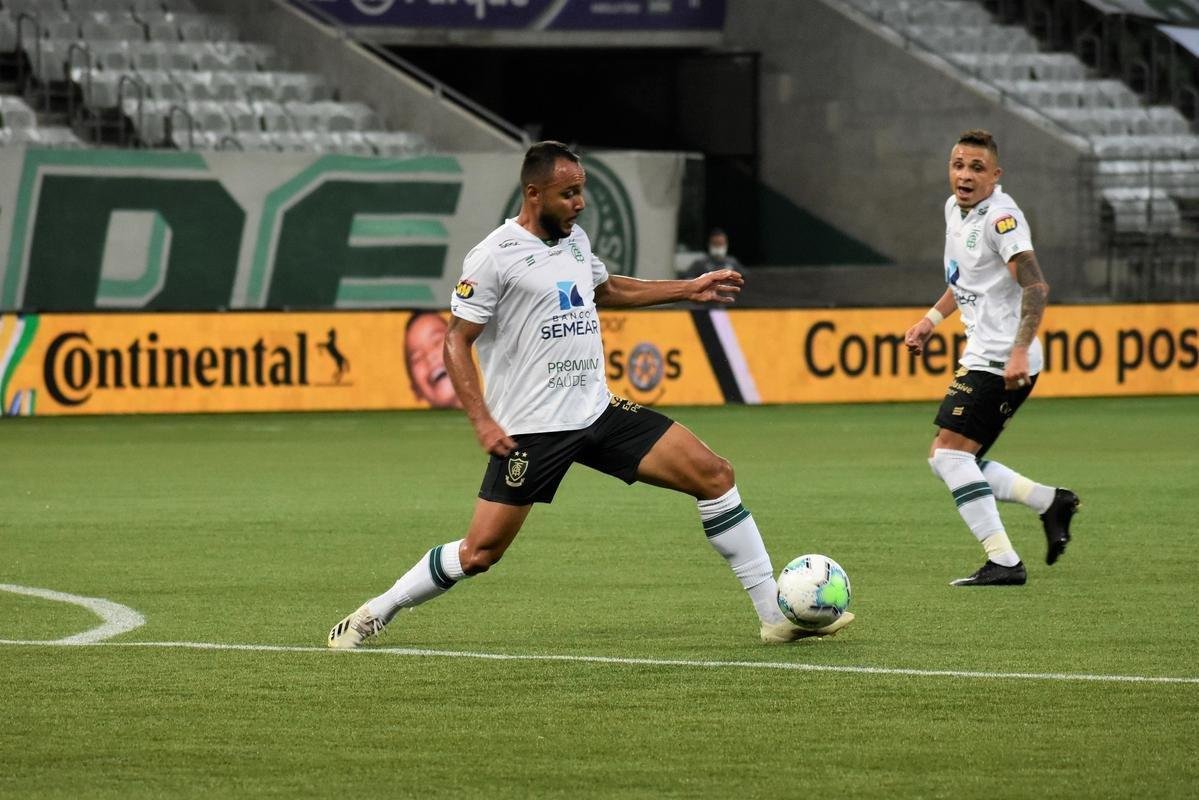 Palmeiras e Amrica se enfrentaram nesta quarta-feira (23), em partida de ida das semifinais da Copa do Brasil. O confronto foi realizado no Allianz Parque, em So Paulo. Na prxima quarta-feira (30), as equipes se reencontram no Independncia, em Belo Horizonte, s 21h30.