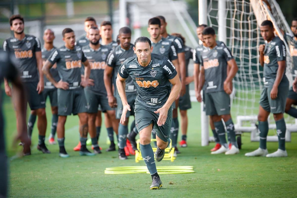 O tcnico Levir Culpi comandou, na tarde desta tera-feira, treinamento na Cidade do Galo