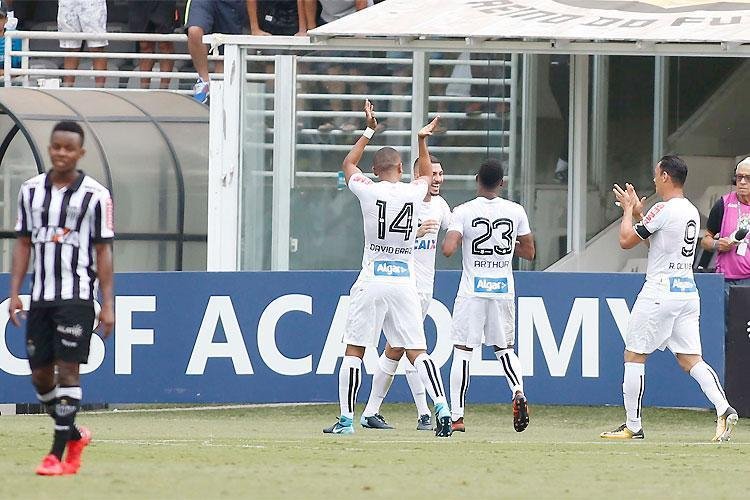 O Santos venceu o Atltico por 3 a 1 neste sbado, em jogo da 32 rodada do Campeonato Brasileiro