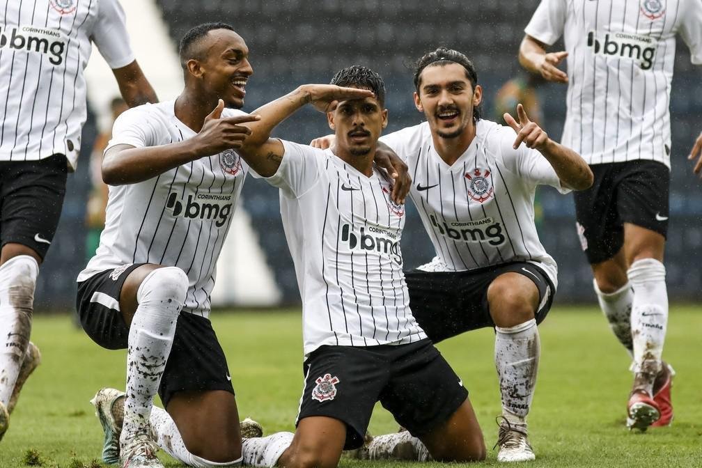Daniel Penha - Meia de 22 anos foi emprestado pelo Atltico ao time de transio do Corinthians em 2020. Atualmente, tem vnculo - tambm por emprstimo - com o Bahia. Com o Galo, o contrato vai at 2023.