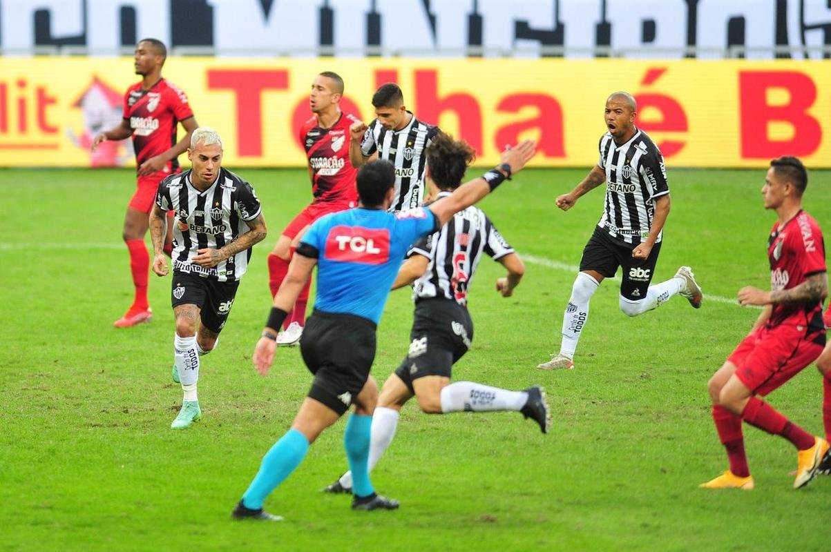 Imagens do confronto entre Atltico e Athletico-PR, vlido pela 14 rodada da Srie A do Campeonato Brasileiro